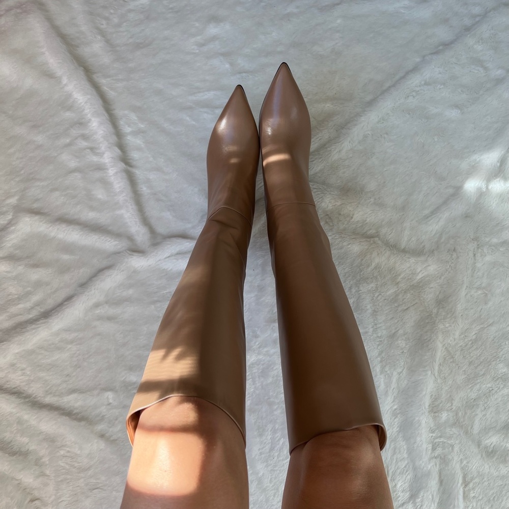 $725 Loriblu Made In Italy Camel Taupe Knee High Boots High Heel Pointy Toe 40IT - Picture 3 of 15